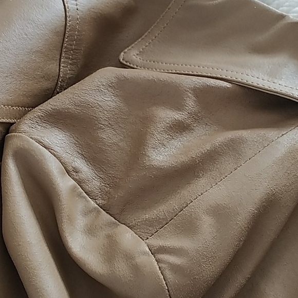 Nuage cGc Collection. Classic Tan Leather Jacket M - Picture 11 of 13